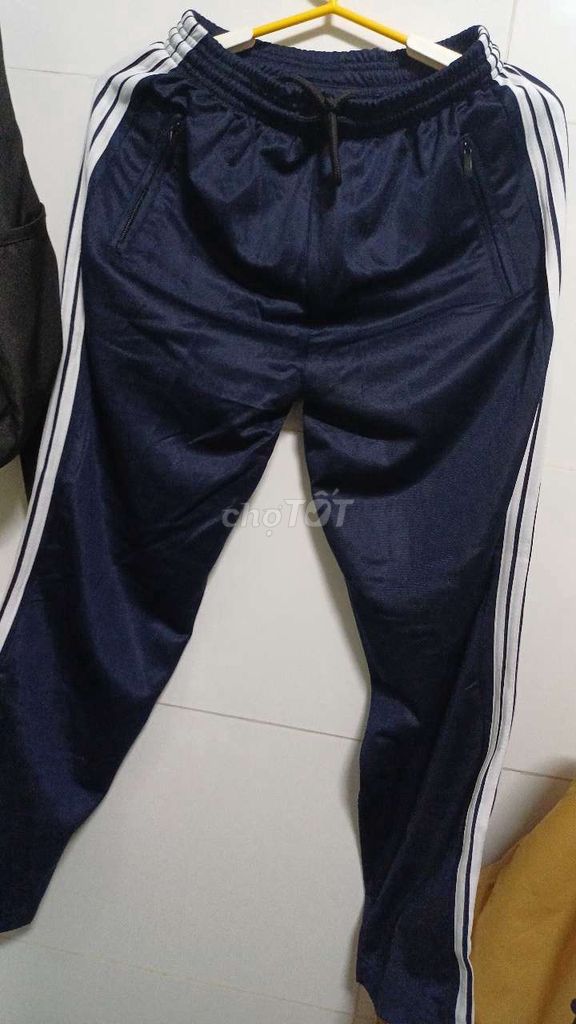 Quần thể thao Vải thun L Xanh navy. Mua bán Quần áo tại Huyện Bình Chánh Tp Hồ Chí Minh được đăng bởi Neyma Junior hình 1