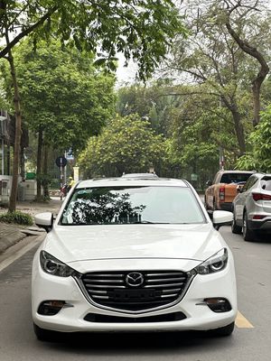 Cần bán xe Mazda 3 2019 bản 1.5 FL màu trắng
