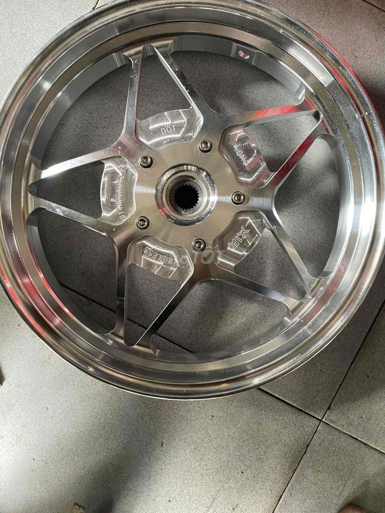 Mâm xe máy SH Mode CNC Bạc. Mua bán Phụ tùng xe tại Quận 6 Tp Hồ Chí Minh được đăng bởi Hung Phu hình 3