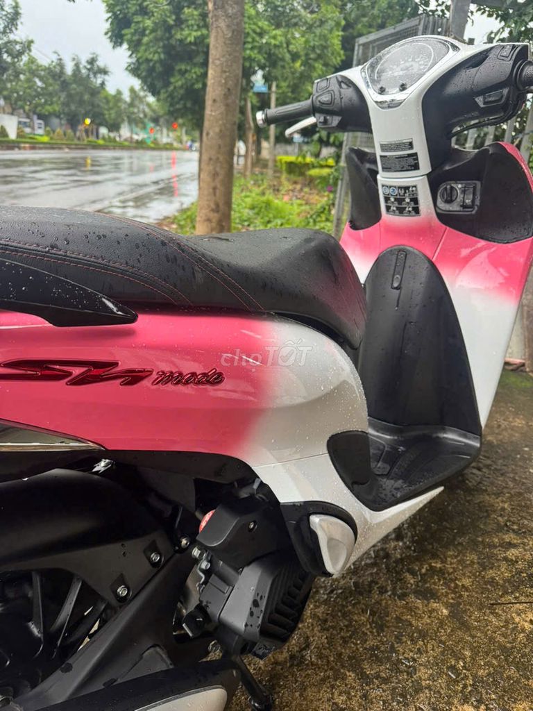 Honda SH Mode 2023 ABS Hồng trắng. Mua bán Xe máy tại Huyện Chư Sê Gia Lai được đăng bởi Anh minh hình 2