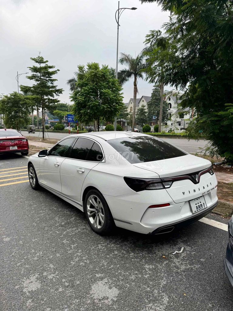 VinFast Lux A Plus 2021 белый 38251 км
