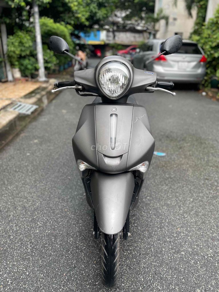 Yamaha Janus 125Fi 2019 серый, от владельца