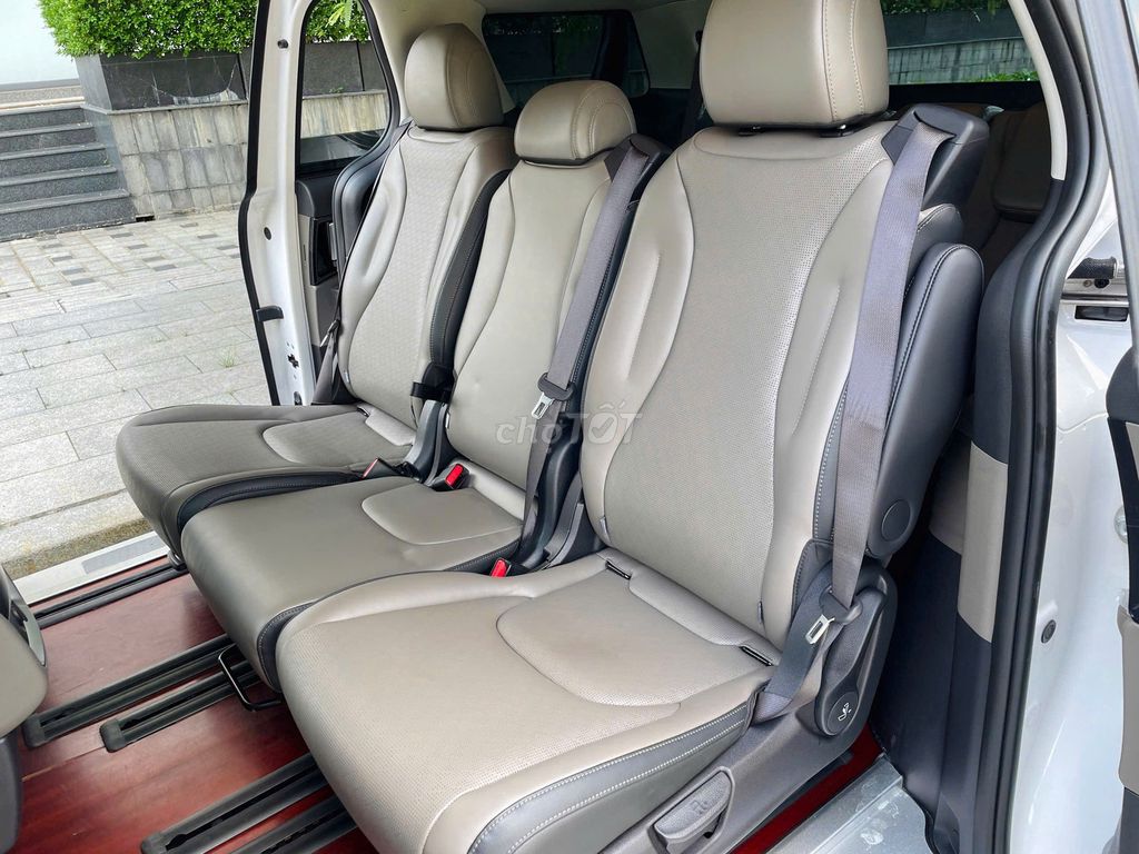 Kia Carnival Premium 2.2D 8S 2025 - 45000 km. Mua bán Ô tô tại Quận Tân Bình Tp Hồ Chí Minh được đăng bởi ĐỨC XE LƯỚT hình 10