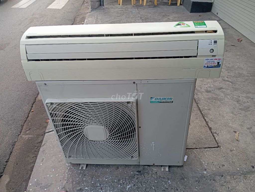 Máy lạnh daikin 3 ngựa.máy tiết kiệm điện.mới 90%