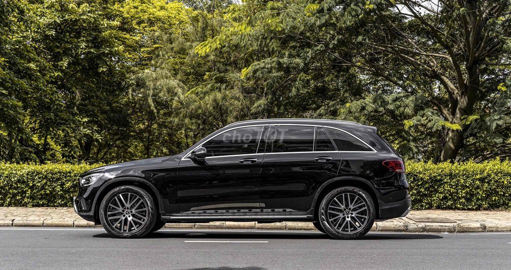 GLC200 4MATIC 2023 màu đen cá nhân 1 chủ siêu đẹp. Mua bán Ô tô tại Quận 7 Tp Hồ Chí Minh được đăng bởi Dương Phương hình 5