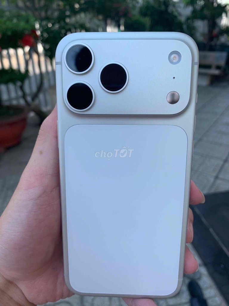 17prm Bạc mua tháng 1. Mua bán Điện thoại tại Thành phố Biên Hòa Đồng Nai được đăng bởi Nam Lê hình 1