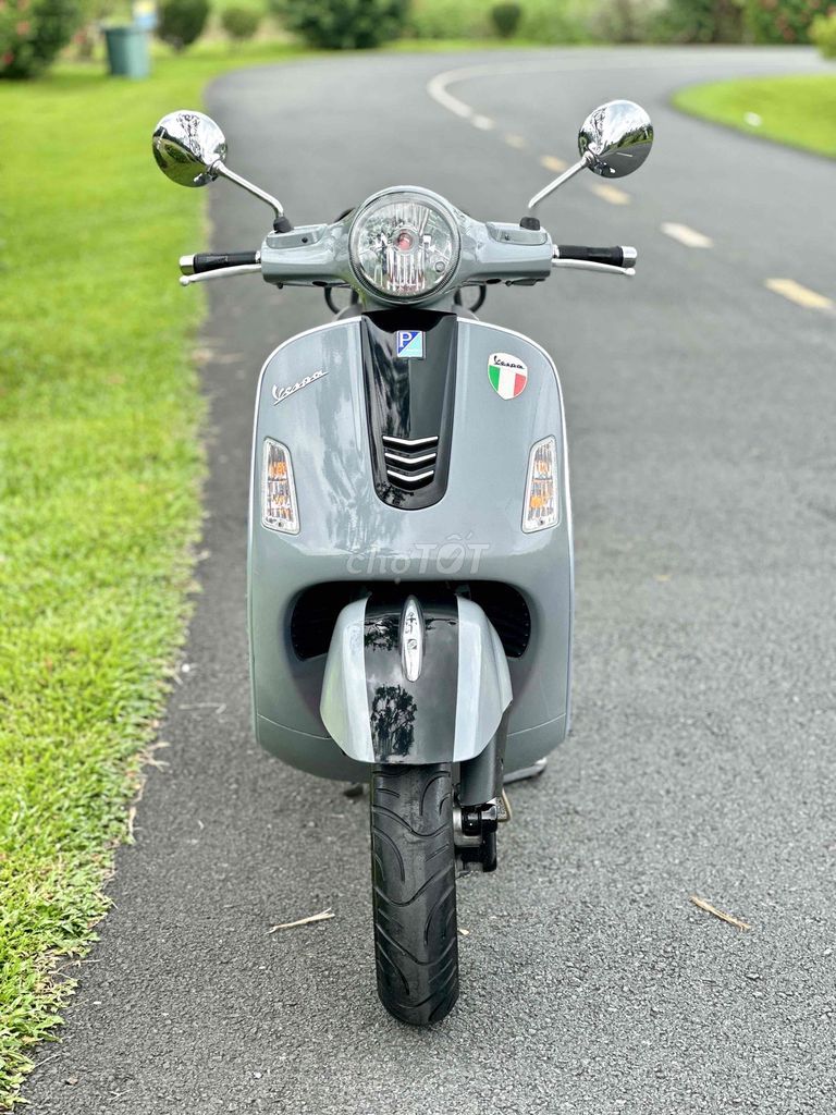 ✅✅Supper GTS 125cc. Xám Xi Măng Siêu Keng.Ngay Chủ. Mua bán Xe máy tại Quận Gò Vấp Tp Hồ Chí Minh được đăng bởi VESPA ĐỨC NGUYỄN  hình 9