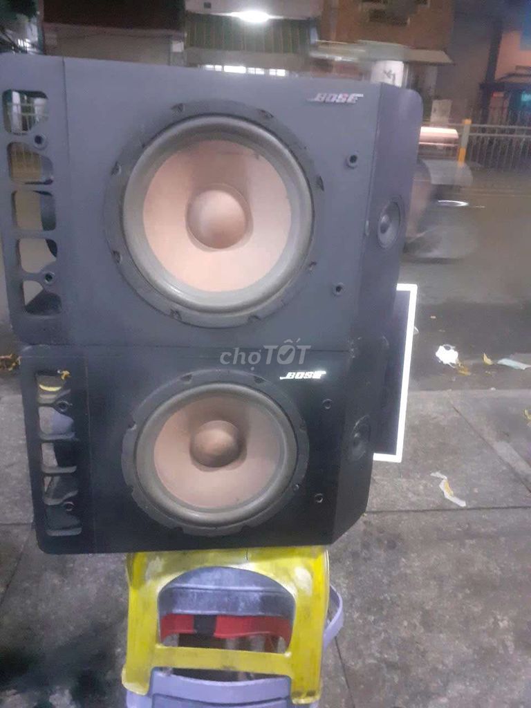 Cặp loa Bose 1bass20 2treble như hình