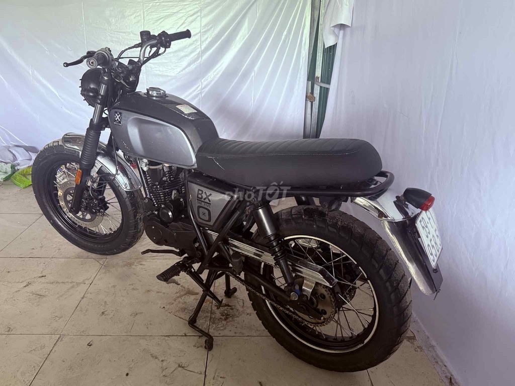 Brixton 150cc mầu xám bạc. máy mạnh,êm bốc. Mua bán Xe máy tại Quận Cầu Giấy Hà Nội được đăng bởi Mr Dung hình 4