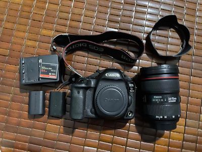 Ra đi combo canon 5d4 kèm lens 24-70 sướt coating. Mua bán Máy ảnh, Máy quay tại Thành phố Thuận An Bình Dương được đăng bởi Nguyễn Đức Quy