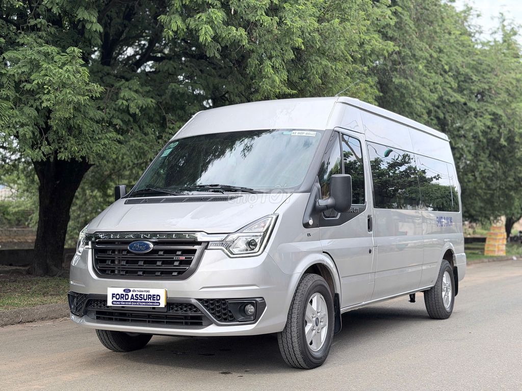 Ford Transit MCA 2024 Bạc, lướt 22.000km