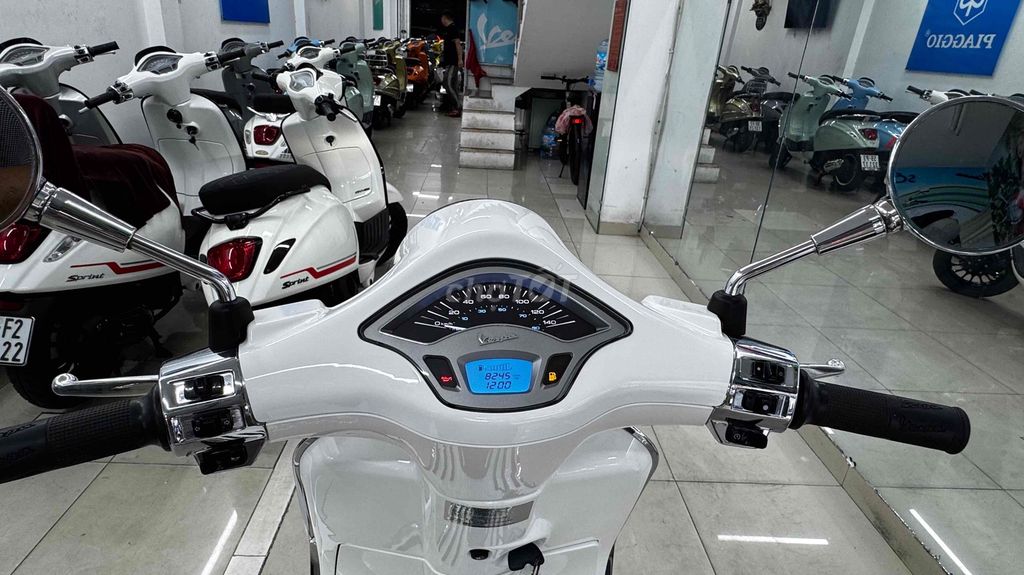 Vespa Một chủ siêu cọp chuẩn odo BH 1 năm. Mua bán Xe máy tại Quận Phú Nhuận Tp Hồ Chí Minh được đăng bởi VESPA  PIAGGIO BẢO HƯNG Vespa cũ trả góp  hình 12
