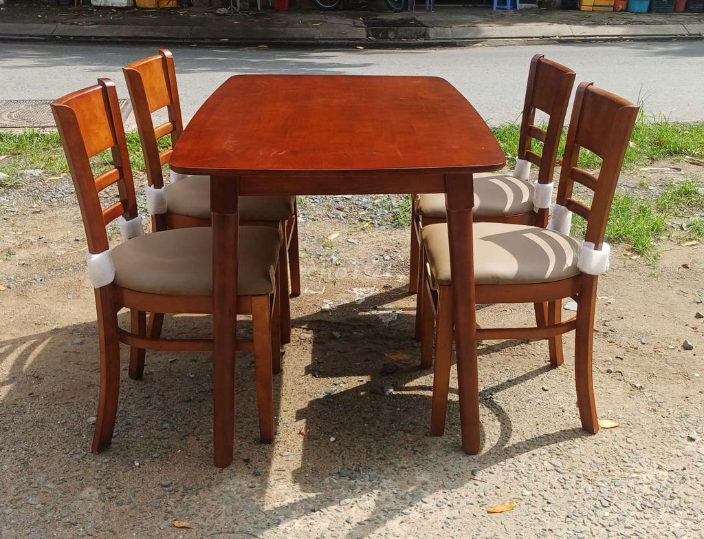 Bộ bàn ăn Gỗ cao su Nâu 4 ghế. Mua bán Bàn ghế tại Thành phố Thủ Đức Tp Hồ Chí Minh được đăng bởi Nội Thất Vương Trần hình 1