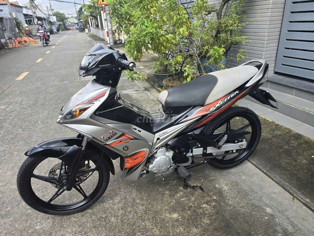 Excitet 2008,máy 58zz,bô êm đít zin.BSTP.BTC. Mua bán Xe máy tại Huyện Hóc Môn Tp Hồ Chí Minh được đăng bởi                    CẦM ĐỒ TÍN PHÁT hình 4