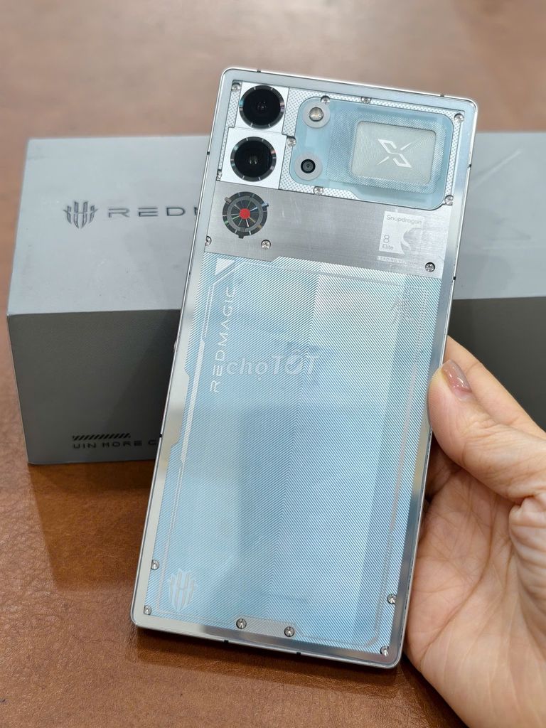 Nubia RedMagic 10S Pro Plus bản 16-512gb Bạc. Mua bán Điện thoại tại Quận Đống Đa Hà Nội được đăng bởi Hn Store hình 1