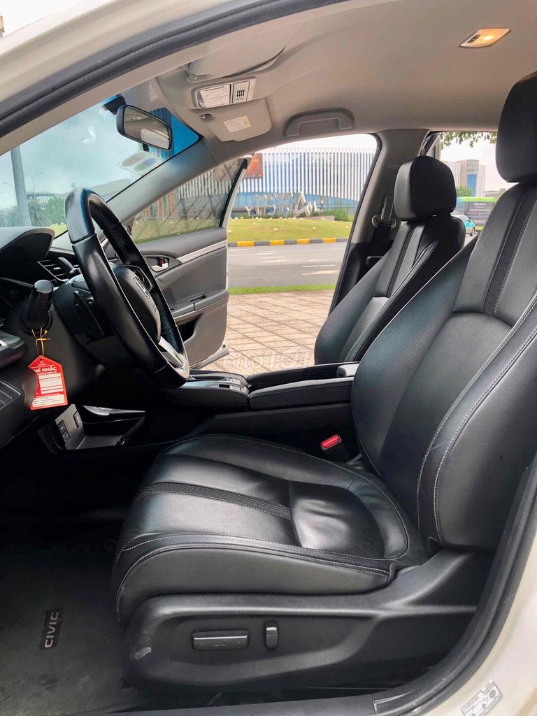 Honda Civic 2019 G 1.8 AT - 60000 km. Mua bán Ô tô tại Quận Gò Vấp Tp Hồ Chí Minh được đăng bởi nguyễn quốc trinh hình 4