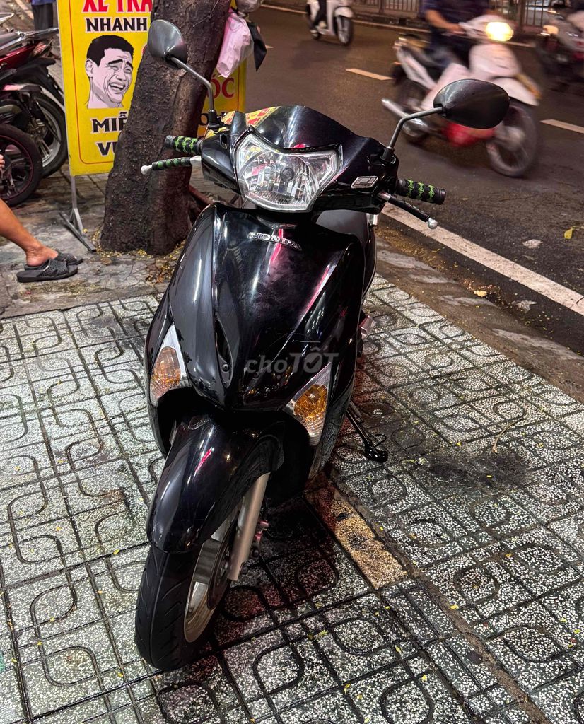 Honda Lead Đen 44057 km. Mua bán Xe máy tại Quận Gò Vấp Tp Hồ Chí Minh được đăng bởi CHXM 86 chuyên bán xe trả góp hình 1