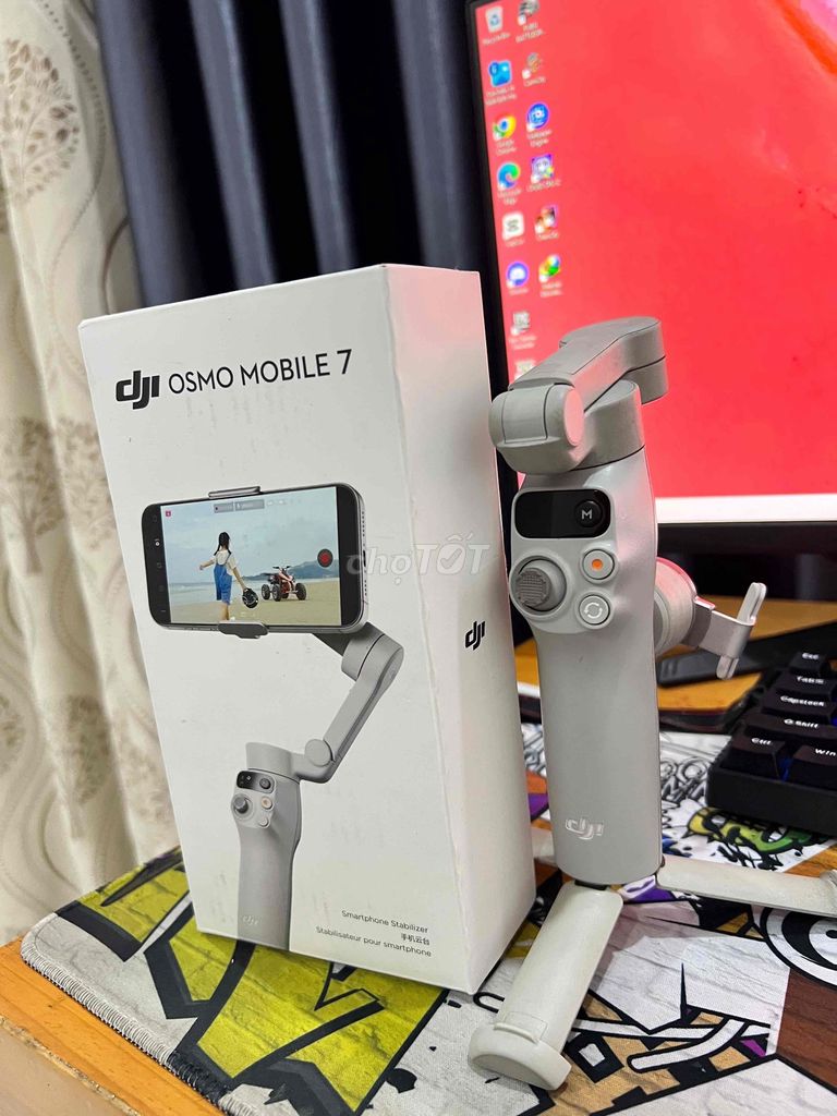 Chống rung DJI Osmo Mobile 7 Xám. Mua bán Máy ảnh, Máy quay tại Thành phố Thủ Dầu Một Bình Dương được đăng bởi Nguyễn Thái Sơn hình 1