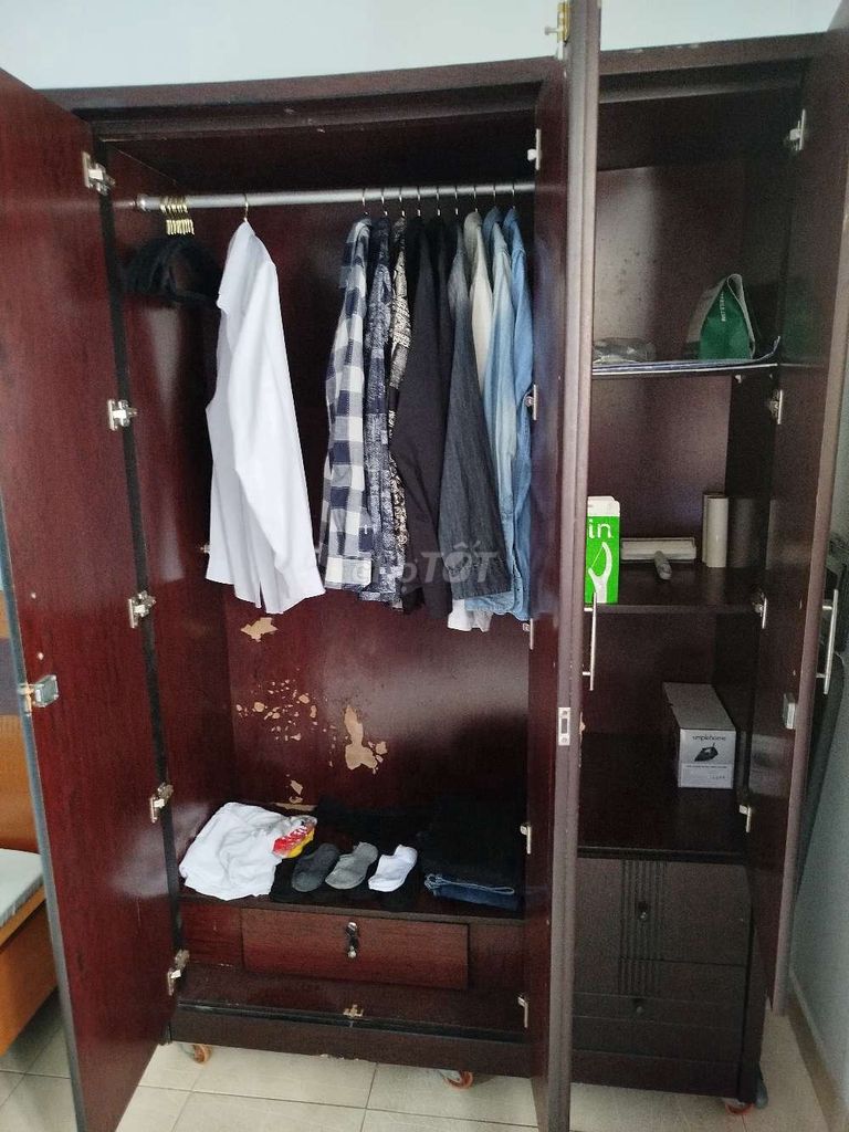 Tủ quần áo gỗ thật, mới, đẹp, lớn
