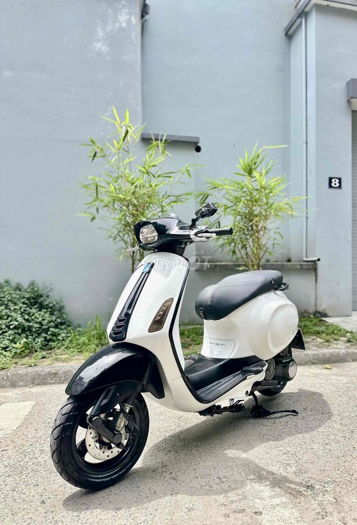 Piaggio Sprint up 2014 3vie Trắng
