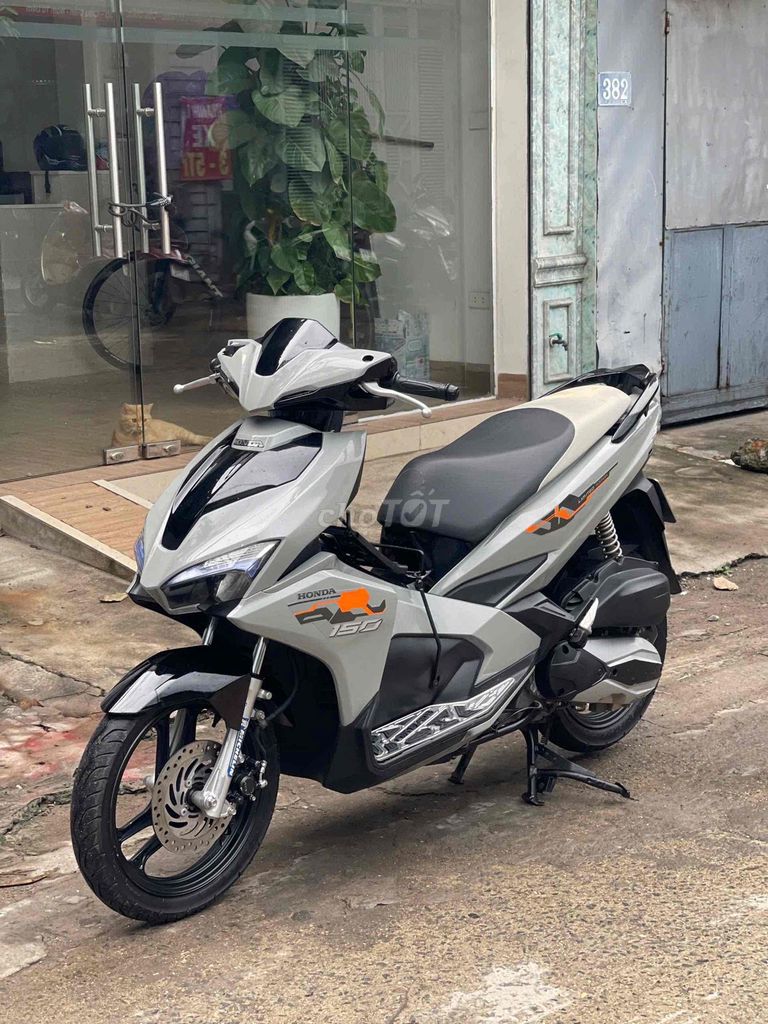 Honda Air Blade 125 серый 2018