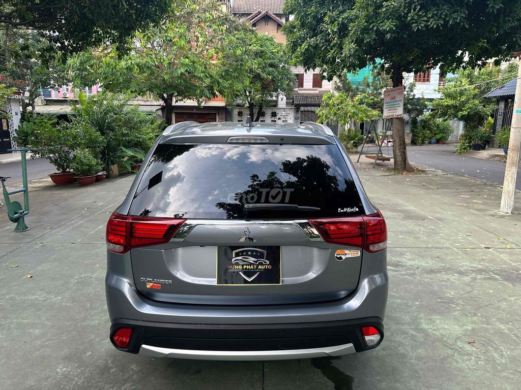 Mitsubishi Outlander 2019 2.0 Premium. Mua bán Ô tô tại Thành phố Thủ Đức Tp Hồ Chí Minh được đăng bởi Nguyễn Lê Khoan hình 2
