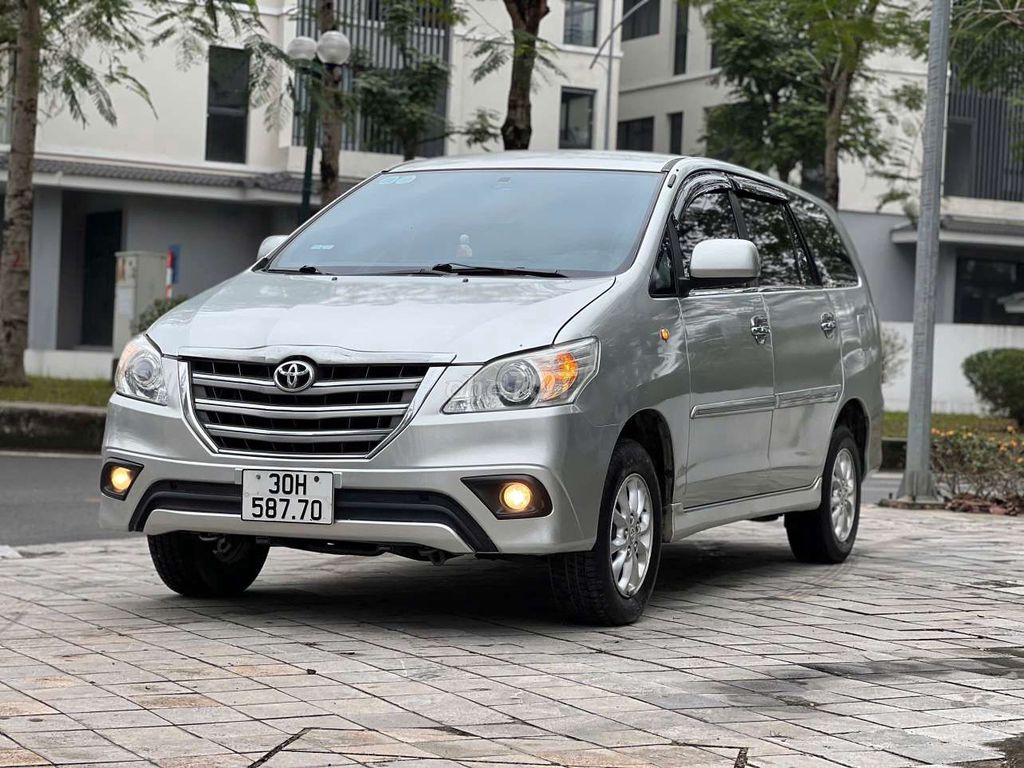 Toyota Innova 2014 E - 60000 km