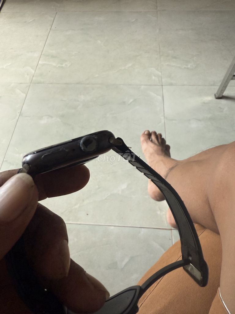 Apple Watch Liệt nút 1 nút nguồn pin%. Mua bán Thiết bị đeo thông minh tại Thành phố Hội An Quảng Nam được đăng bởi minh thế hình 1