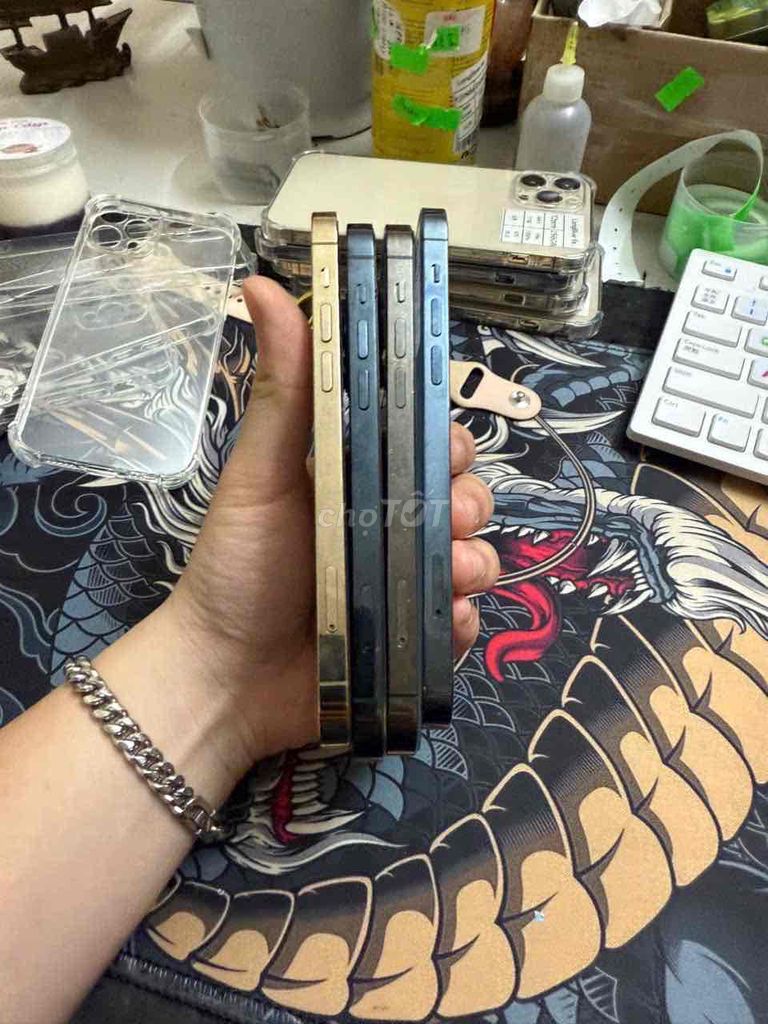 iPhone 12 Pro 256GB - Bản Quốc Tế, Đã Sử Dụng. Mua bán Điện thoại tại Quận Cầu Giấy Hà Nội được đăng bởi Long blue 9x hình 1