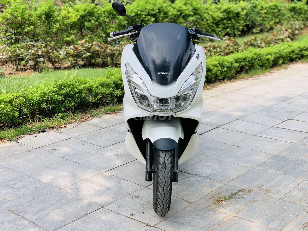 HONDA PCX MÀU TRẮNG ZIN MÁY CỰC CHẤT 2018. Mua bán Xe máy tại Quận Nam Từ Liêm Hà Nội được đăng bởi Hà Thanh hình 2