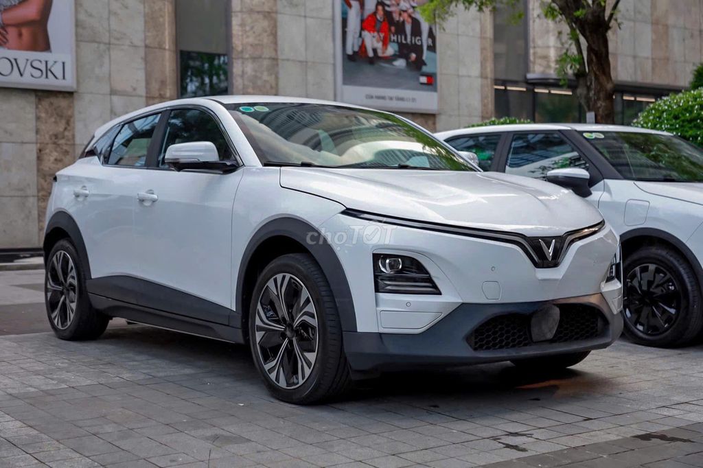 VINFAST VF6 PLUS GIẢM 4% XĂNG ĐỔI ĐIỆN GIẢM 15TR. Mua bán Ô tô tại Quận 12 Tp Hồ Chí Minh được đăng bởi Chí Nhân VinFast hình 1