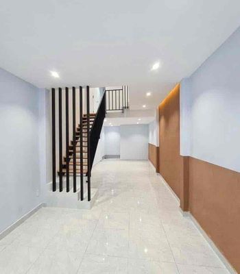 PHÒNG MẶT ĐẤT DẠNG 1 TRỆT 1 LẦU NGAY GIGAMALL GẦN ĐH LUẬT, VĂN LANG