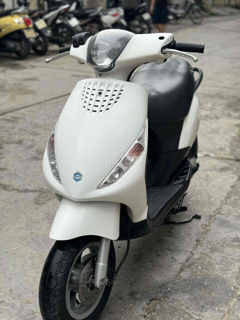 piaggio zip 100 trắng. xe đẹp chạy ít máy nguyên. Mua bán Xe máy tại Quận Nam Từ Liêm Hà Nội được đăng bởi Cường nguyễn hình 1
