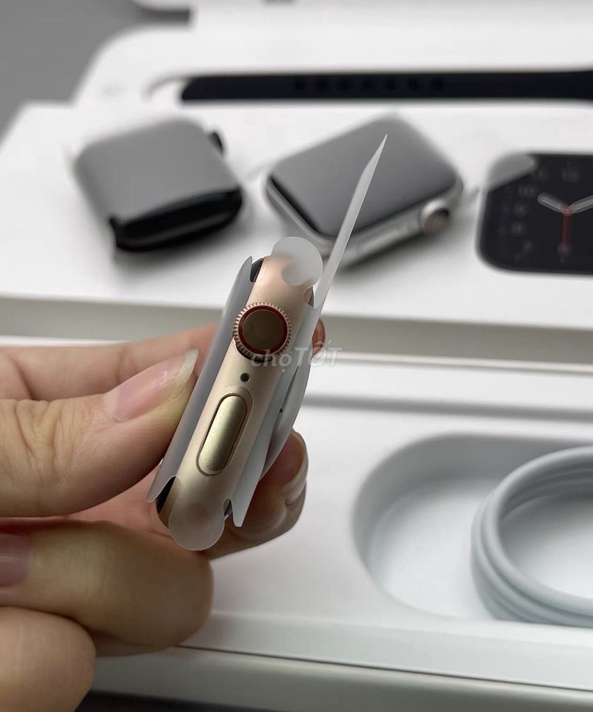 Apple watch ( bán tại phú quốc ). Mua bán Thiết bị đeo thông minh tại Thành phố Phú Quốc Kiên Giang được đăng bởi Nguyễn Hoà  hình 1