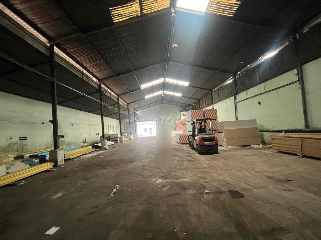 kho xưởng 700m2 Linh Xuân, Đường cont 24/24