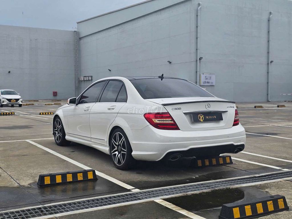 MERCEDES C300 AMG PLUS  SX 2013. Mua bán Ô tô tại Quận Gò Vấp Tp Hồ Chí Minh được đăng bởi THẾ GIỚI Ô TÔ AUTO WORLD  hình 4