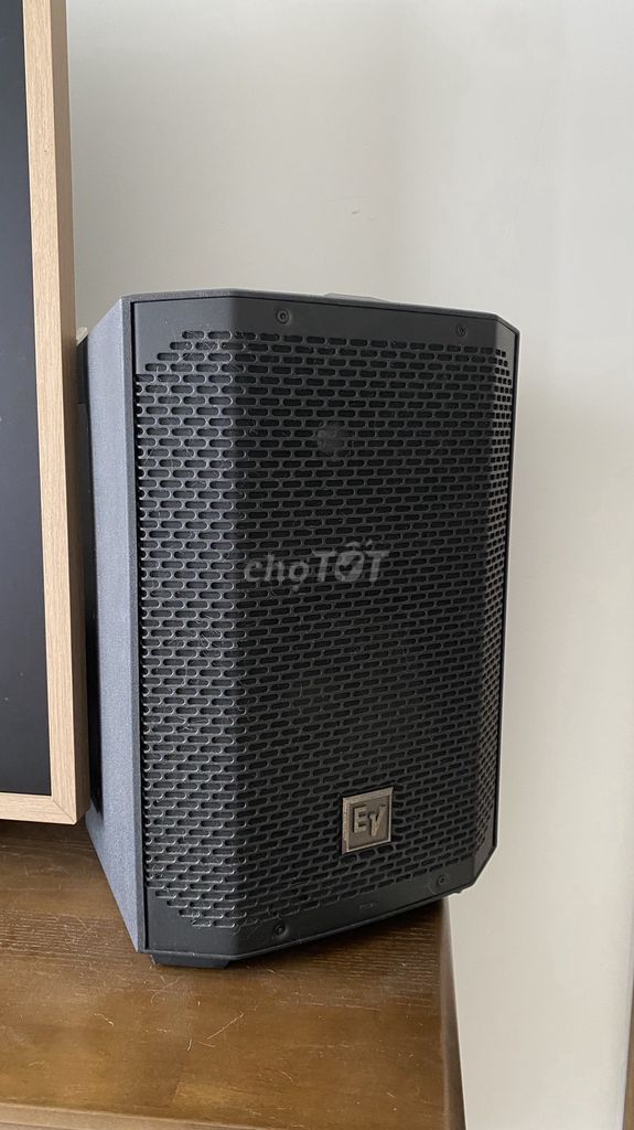 Loa di động Electro-Voice EVERSE 8 Đen. Mua bán Tivi, Âm thanh tại Quận 7 Tp Hồ Chí Minh được đăng bởi YuKen hình 1