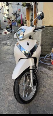 honđa xe shmo 125 màu trắng xe đep đời cuối 2014. Mua bán Xe máy tại Quận 4 Tp Hồ Chí Minh được đăng bởi Hồng Nga