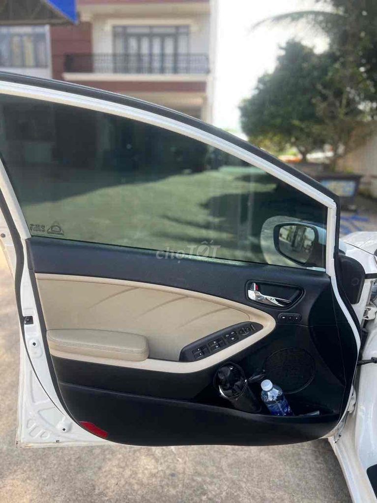 Kia Cerato 2017 2.0 AT - 85000 km. Mua bán Ô tô tại Thành phố Qui Nhơn Bình Định được đăng bởi Tiến hình 8