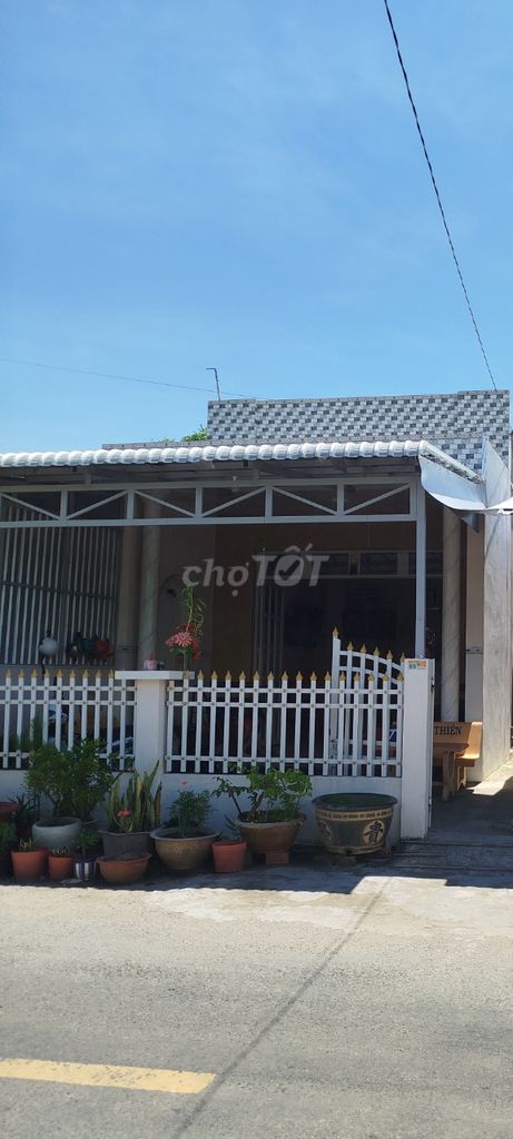 Bán đất tặng nhà cấp 4 gần chợ Bình Điền, bình chánh