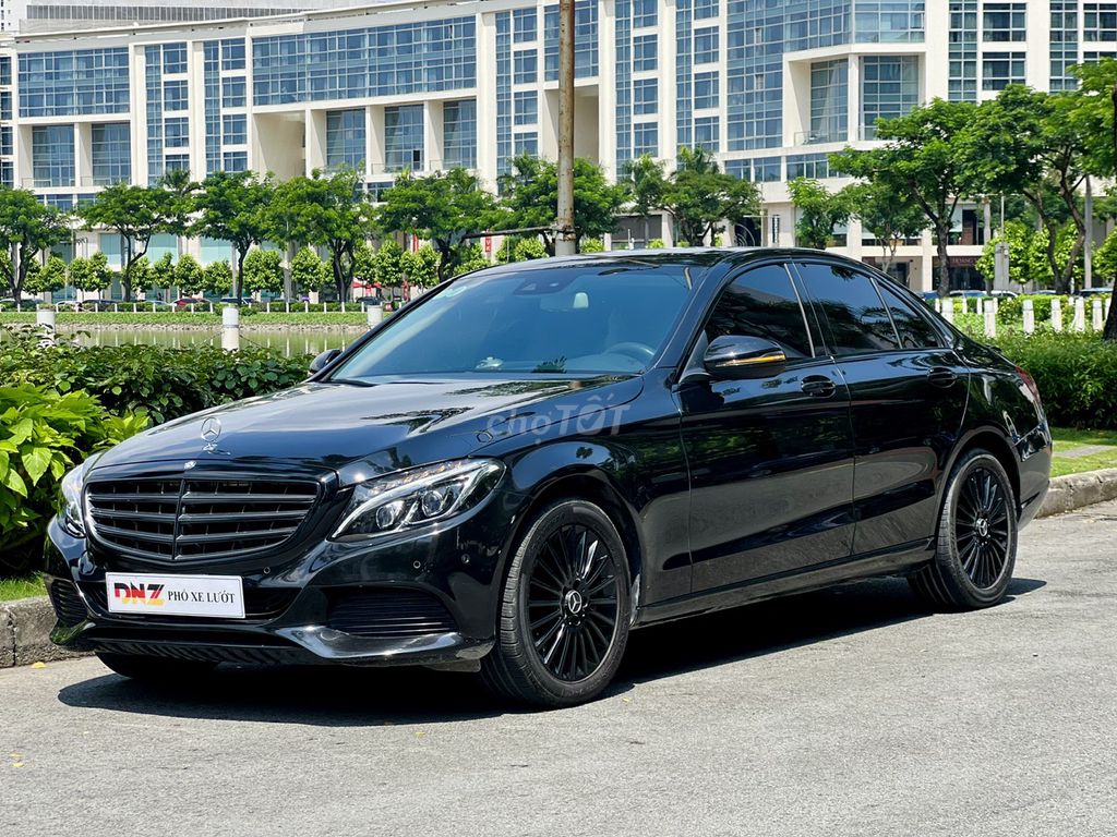 ❤️ 𝑴𝒆𝒓𝒄𝒆𝒅𝒆𝒔 𝑪250 𝑬𝒙𝒄𝒍𝒖𝒔𝒊𝒗𝒆 - 𝑩𝒍𝒂𝒄𝒌 𝑬𝒅𝒊𝒕𝒊𝒐𝒏. Mua bán Ô tô tại Quận 7 Tp Hồ Chí Minh được đăng bởi Tri Mercedes DNZ hình 3