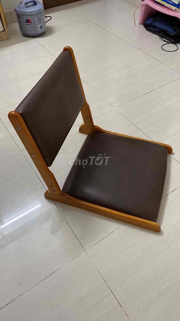 Ghế bệt Gỗ Da Nâu. Mua bán Bàn ghế tại Quận Đống Đa Hà Nội được đăng bởi Thuỷ Ngô hình 1