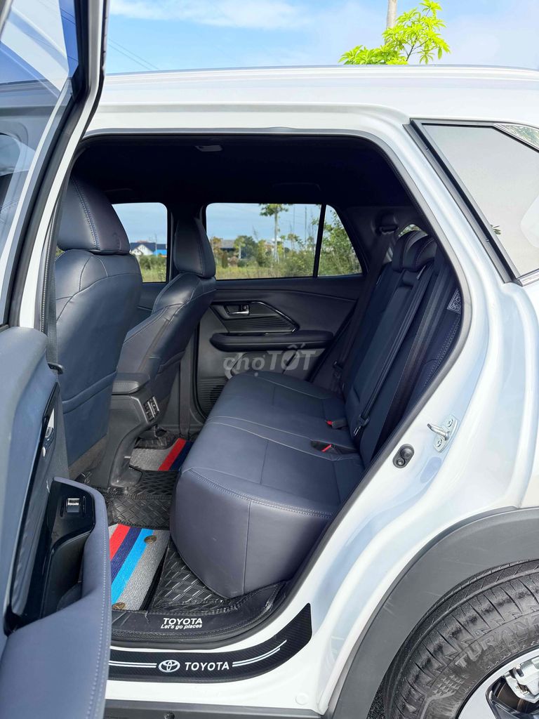 Toyota yaris cross 1.5D CVT 2024  9000km. Mua bán Ô tô tại Huyện Sóc Sơn Hà Nội được đăng bởi 💕💕💕💕💕💕💕 hình 7