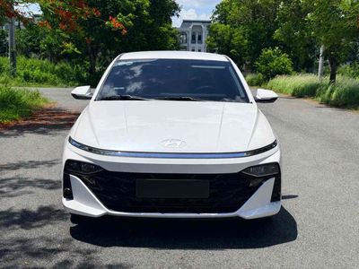 Hyundai Accent Tiêu Chuẩn 2025 CVT 10.000 KM Trắng