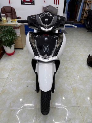 💝𝑺𝑯 𝟭𝟮𝟱 𝑪𝑩𝗦 𝗠𝗔̀𝗨 𝗧𝗥𝗔̆́𝗡𝗚 ÚP ĐẦU ĐÈN MẶC NẠ SH 350. Mua bán Xe máy tại Thành phố Vũng Tàu Bà Rịa - Vũng Tàu được đăng bởi XE MÁY BẢO THANH  TPVŨNG TÀU