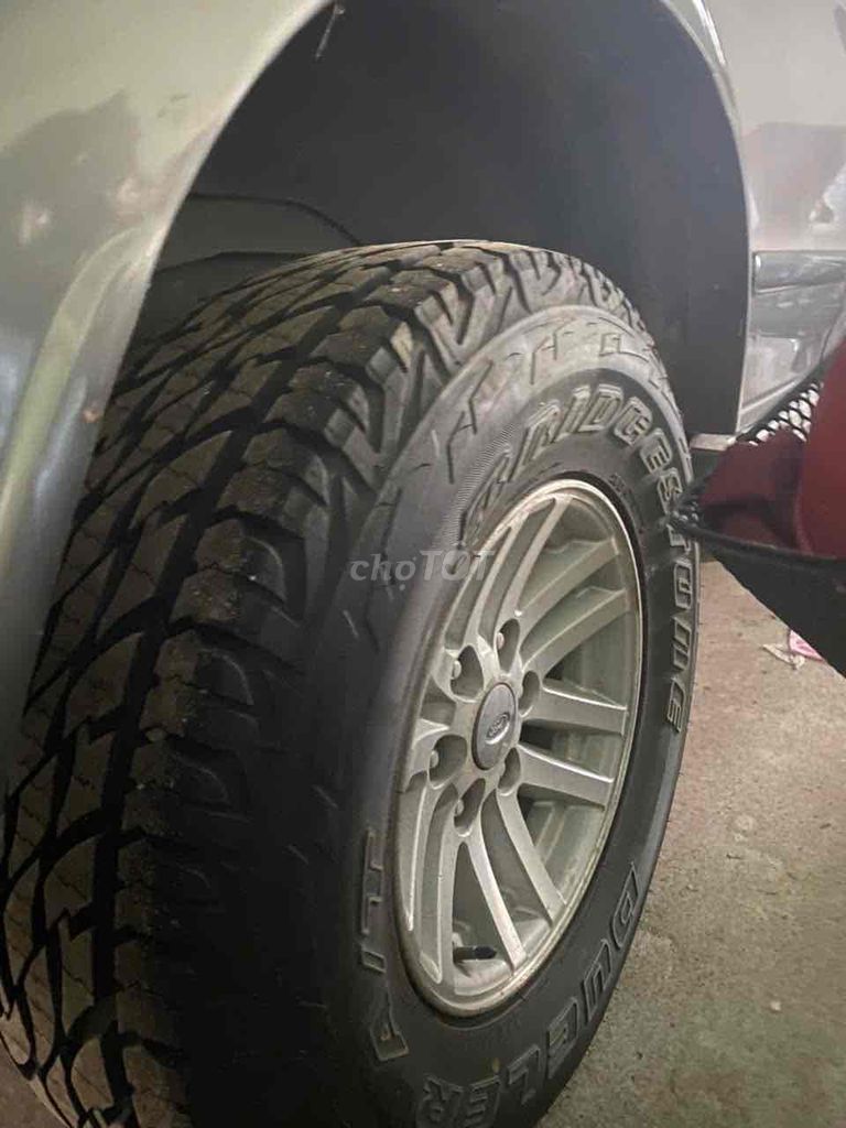 Ford Everest 2006 2.5L 4x2 MT - 200000 km. Mua bán Ô tô tại Huyện Phú Vang Thừa Thiên Huế được đăng bởi Nguyễn Văn Hưng hình 5