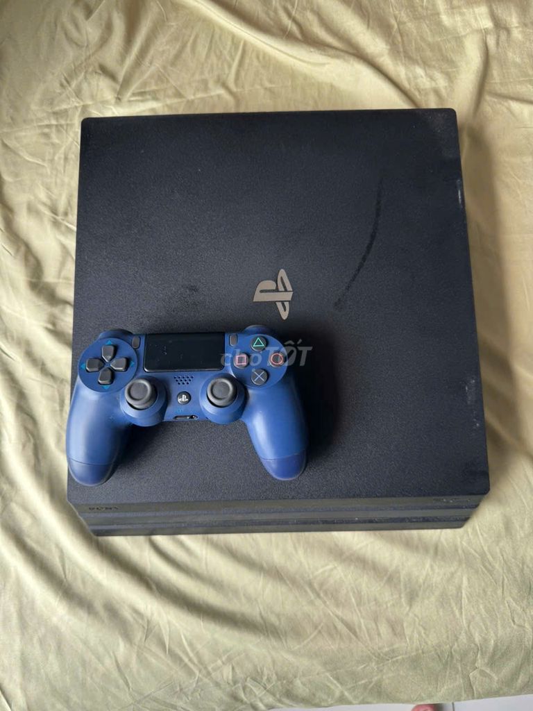 PS4 Pro 7218B 1TB 4K + 1 tay cầm