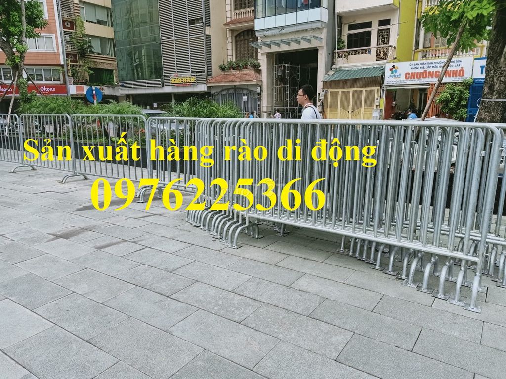 Hàng rào barie di động, hàng rào sắt chắn đường. Dịch vụ tại Quận Nam Từ Liêm Hà Nội được đăng bởi Công ty Vật tư Hưng Thịnh hình 1