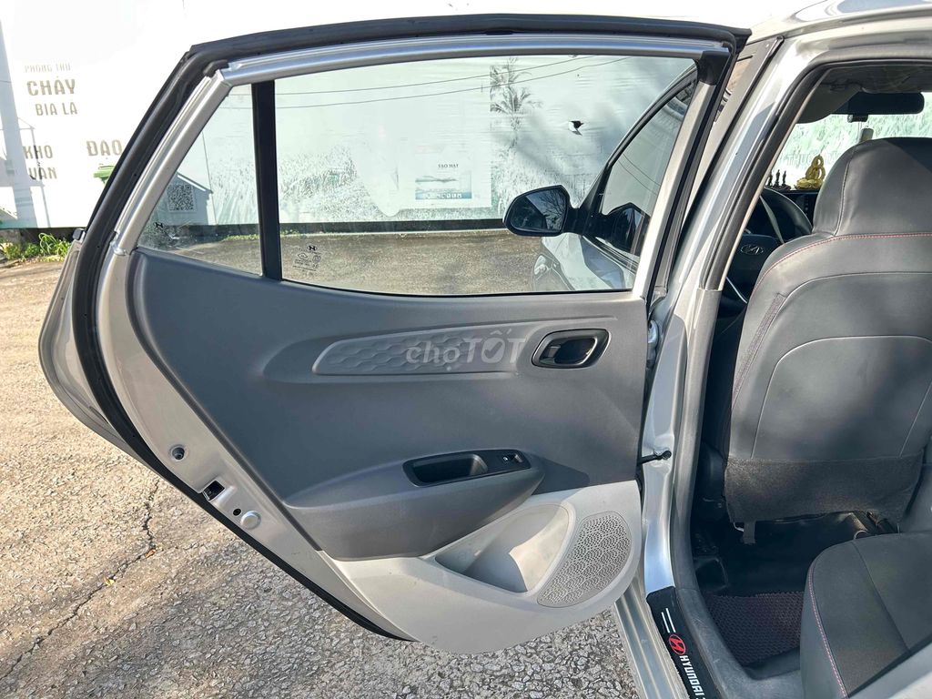 Hyundai Grand i10 2022 1.2 Sedan MT - 89000 km. Mua bán Ô tô tại Quận Ninh Kiều Cần Thơ được đăng bởi Trần Thị Tuyết Trinh hình 5