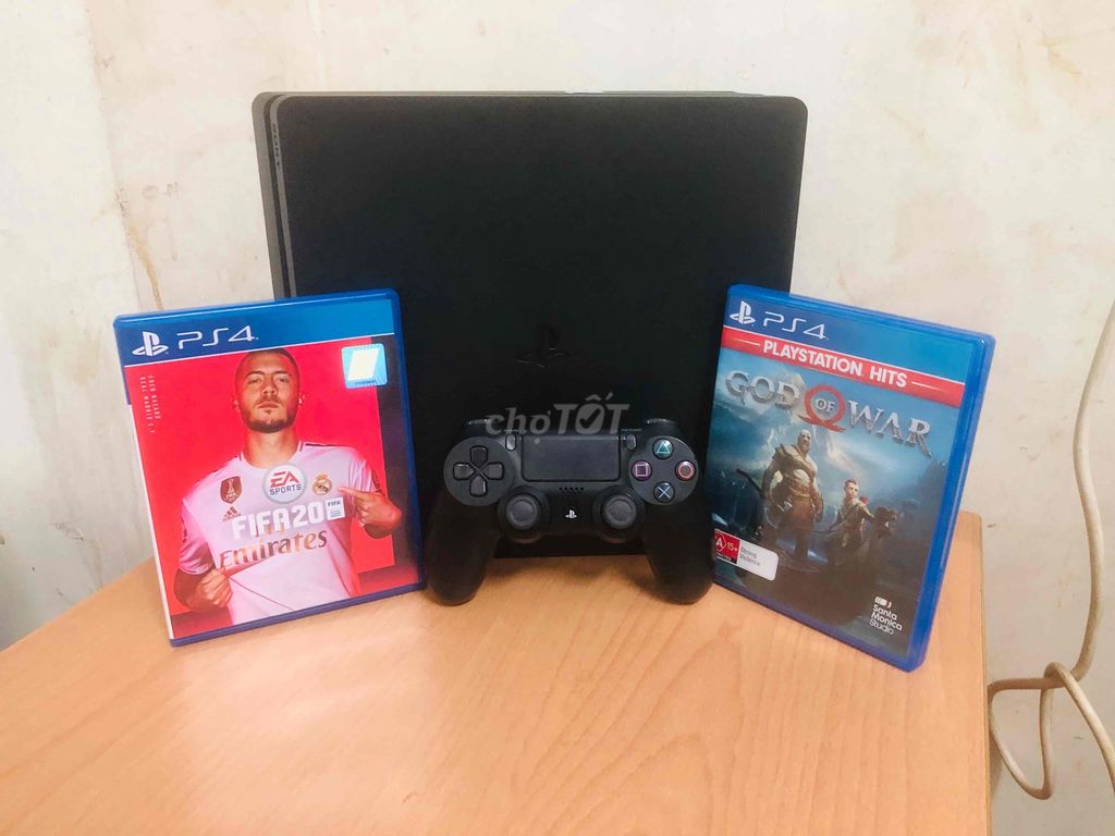 PS4 SLIM 2218A 500GB 2 GAME FIFA 20 + GOW